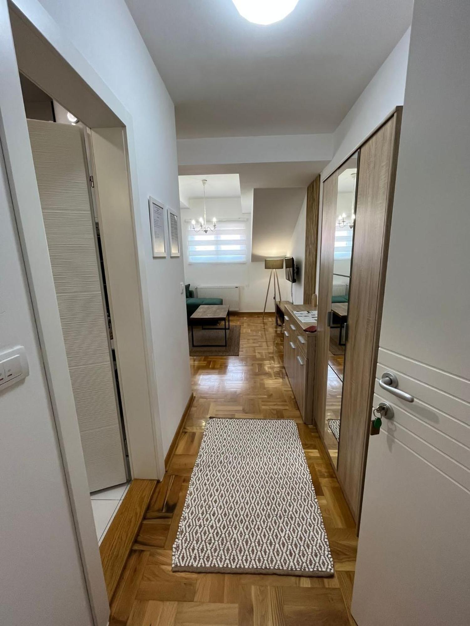 Apartman Mia Centar Kruševac Kültér fotó