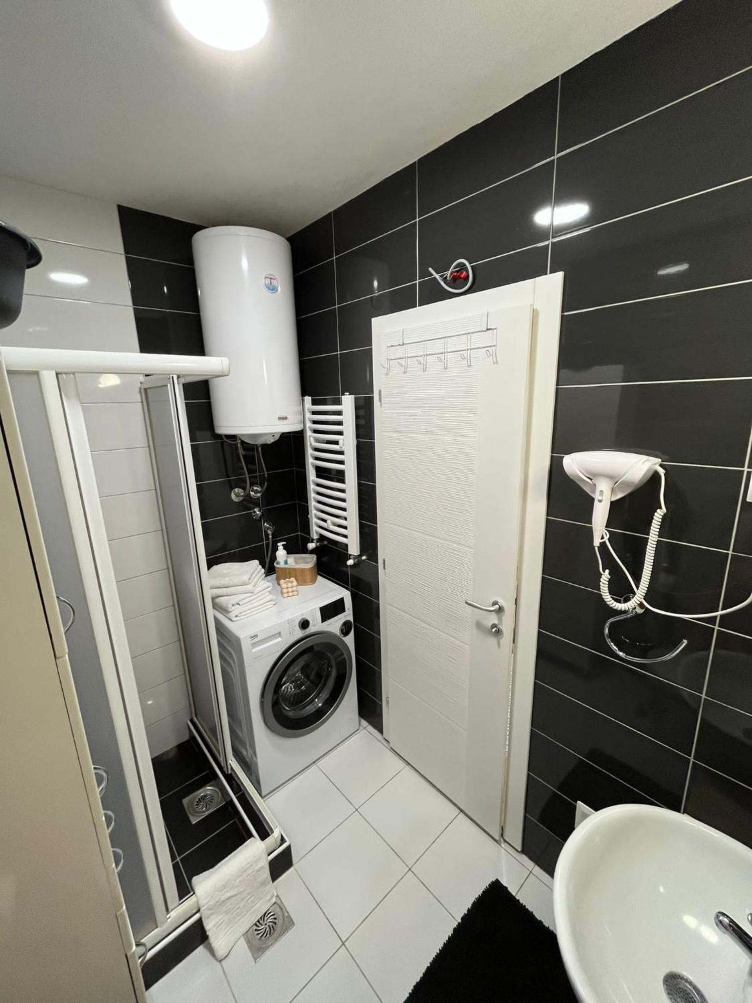 Apartman Mia Centar Kruševac Kültér fotó